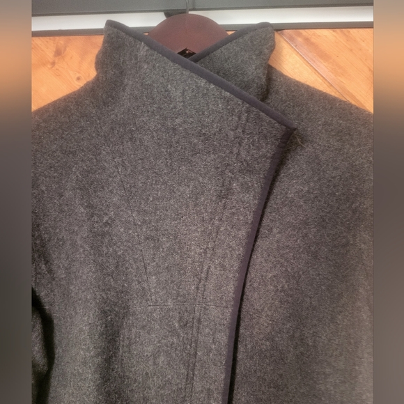 Arc'teryx Elda tech wool coat - Picture 3 of 8